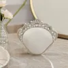 Brillante plata perla diamantes corona tiara elegante hermosa mujer peluquería con adornos regalo details Picture